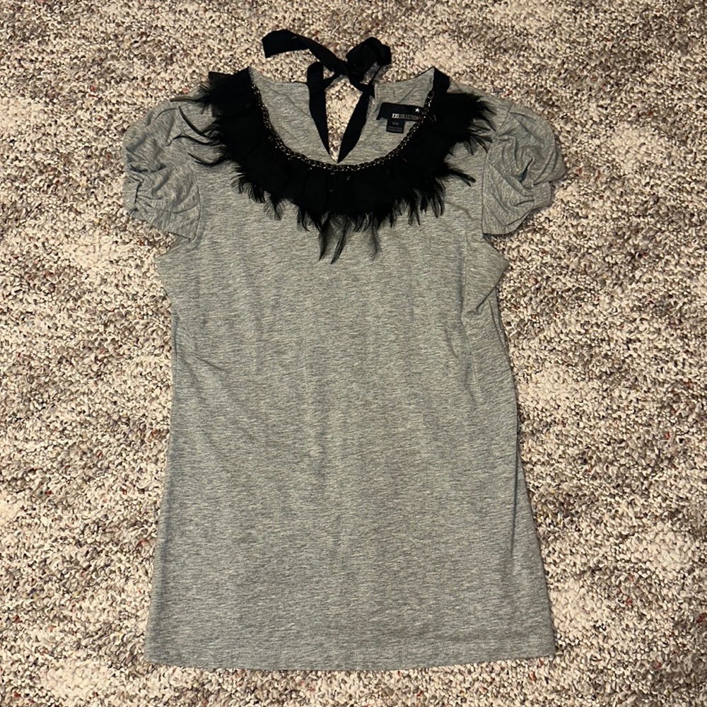 Forever 21 women’s size medium gray blouse with black feather neckline